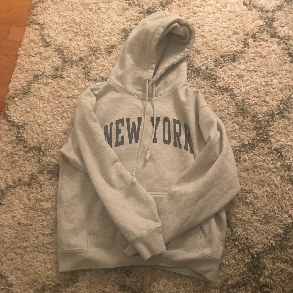 Grey New York hoodie